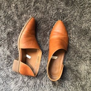 Universal Thread Cut Out Booties